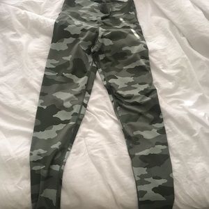 Aerie camo leggings